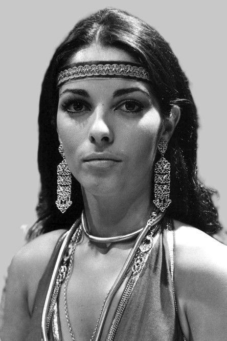 Jасмина Хилтон