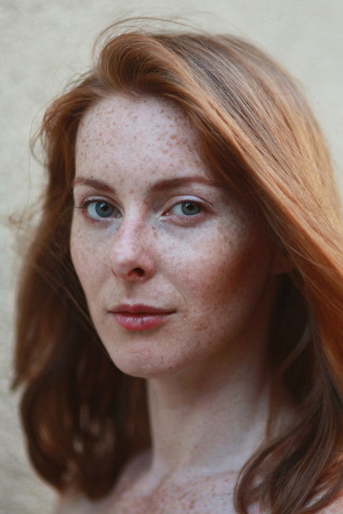 Даниела Комęдера