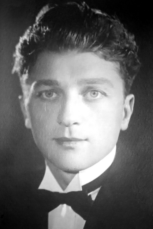 Лев Йаковлев