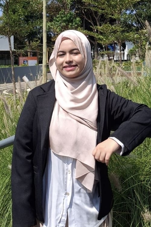 Наjwа Амалиа Мансоор