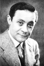 Енриqуе Jардиел Понцела