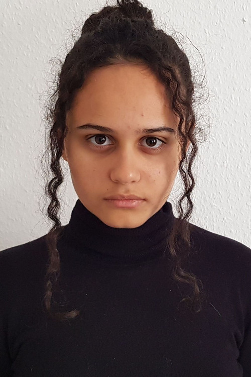 Сарон Дегинех