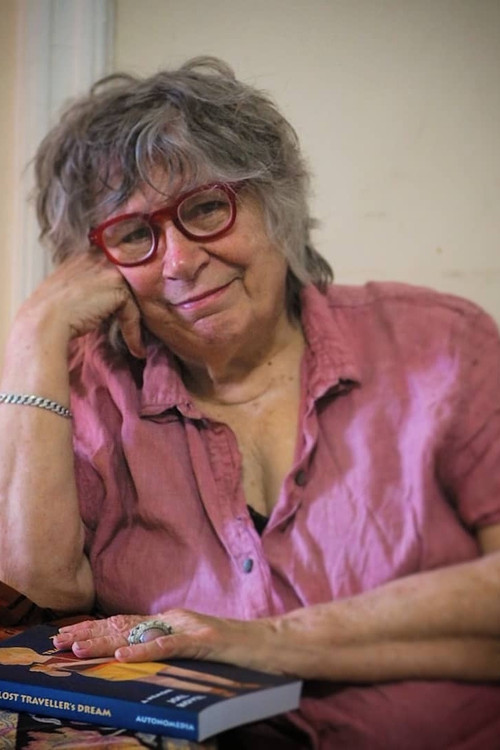 ДееДее Халлецк