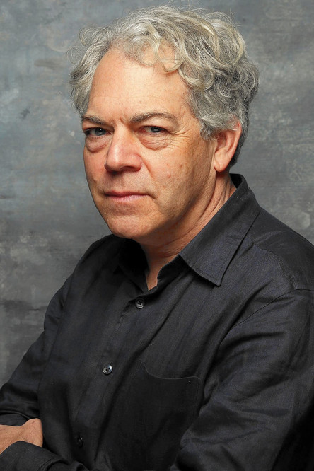  Майкл Алмерейда