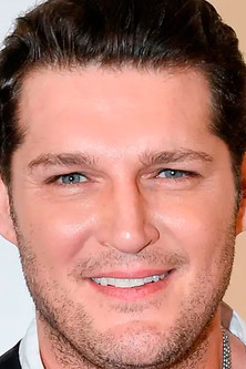 Ману Тенорио