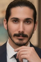 Ерфан Схеикххаранди