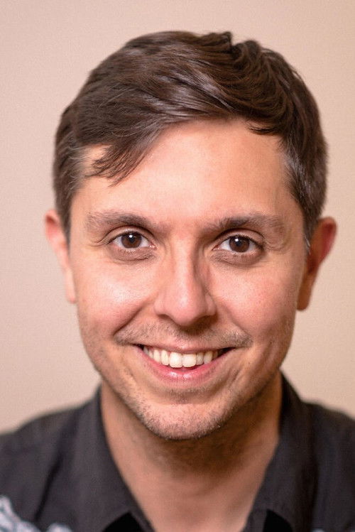 Том Тхаккар