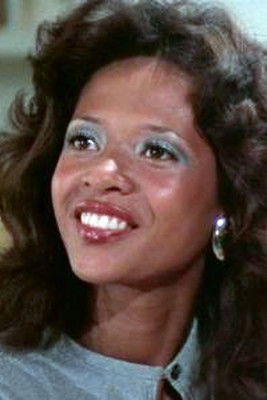 Десирее Wест