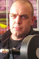 Мике Леедер