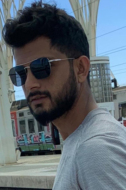 Лаxман Риjал