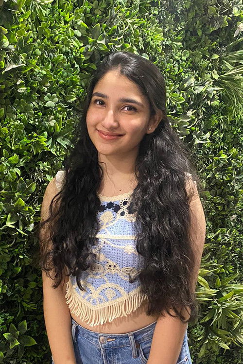 Симран Дхамеjа