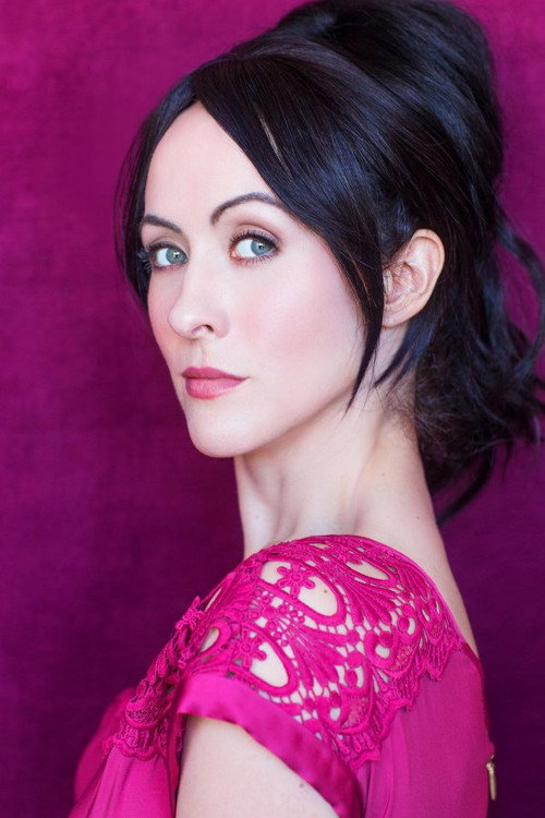 Маделине Дее