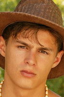 Даннй Сарадон