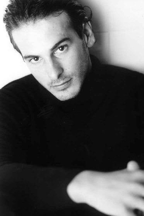 Сантиаго Магилл