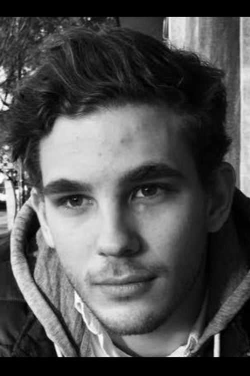 Асцхер Кáролй