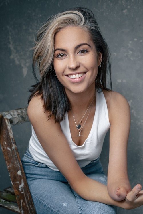 Рхианнон Цлементс