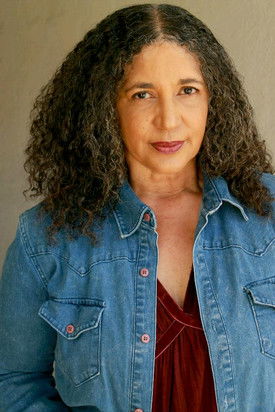 Лиса Деwитт