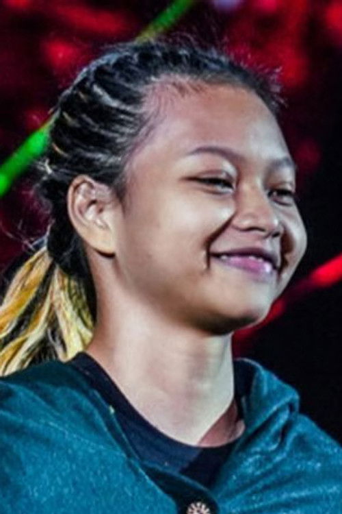 Анна Jароонсак