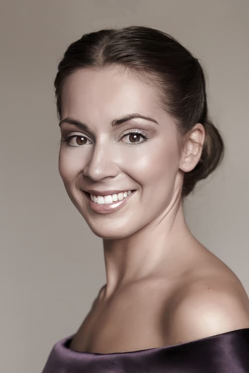  Адриана Кучерова