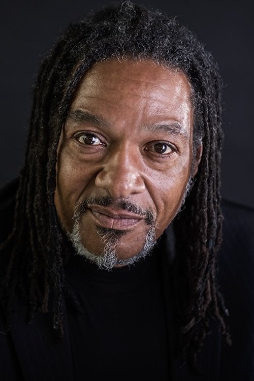 Jамес Р. Байлис