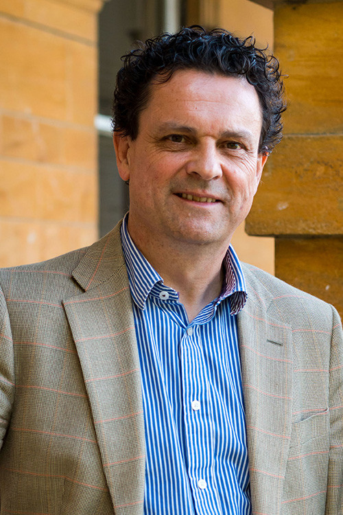 Дамиен Леwис