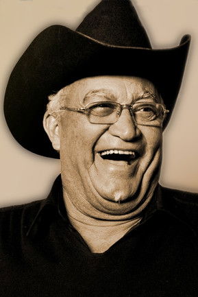  Элиадес Очоа