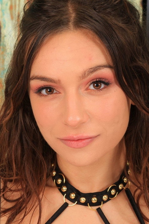 Април Олсен