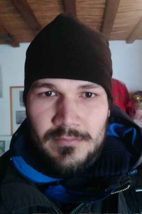 Али Галип Öзкайа