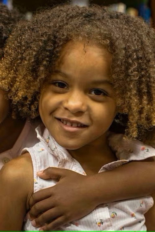 Сопхиа Агуайо