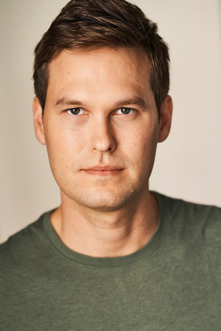 Брйце МцБратние