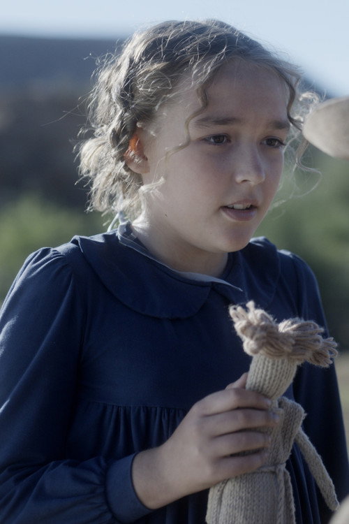 Леах Линдеqуе