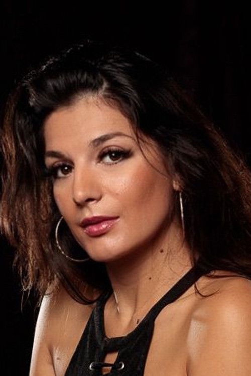 Лола Делуца