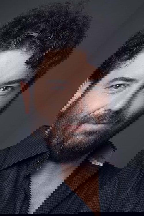 Пако Ревуелтас