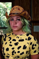 Сусхии Xхйветте Холдер