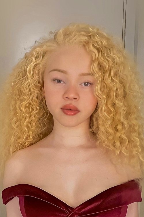 Саниа Халифа