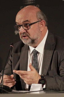 Микел Леjарза