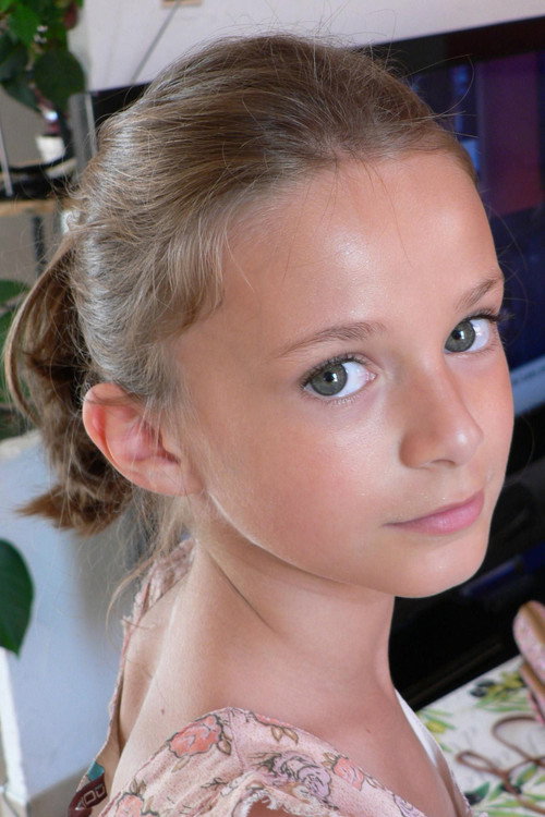 Цлара Бойер