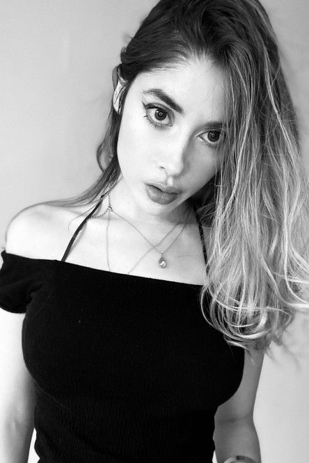 Грециа Монроц