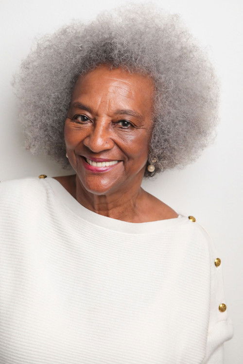 Гwендолйн Фуллер Мукес