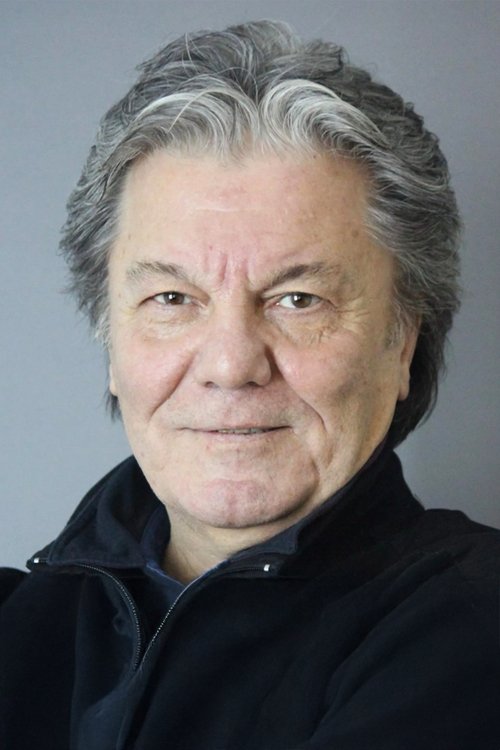 Казıм Акşар