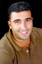 Рəфаел İсгəндəров