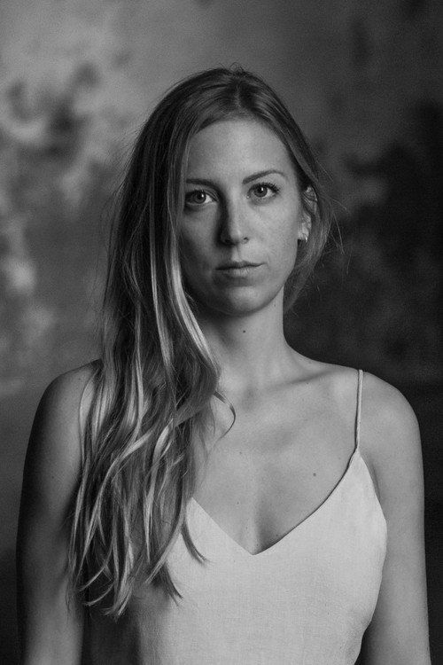 Вицториа Хелй-Хутцхинсон