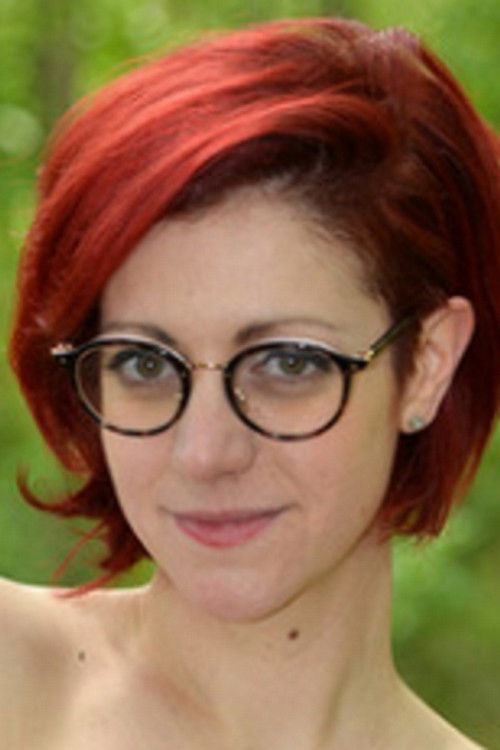 Флора Милано