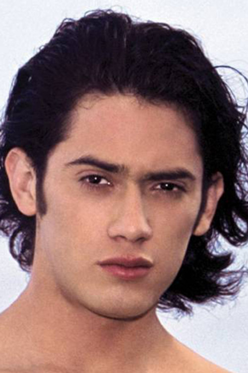 Ренато Леон