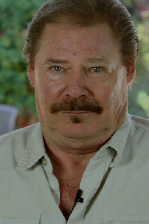 Деннис Бусцх