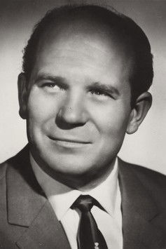  Шандор Печи