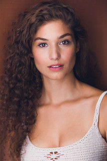 Евелйн Гиовине