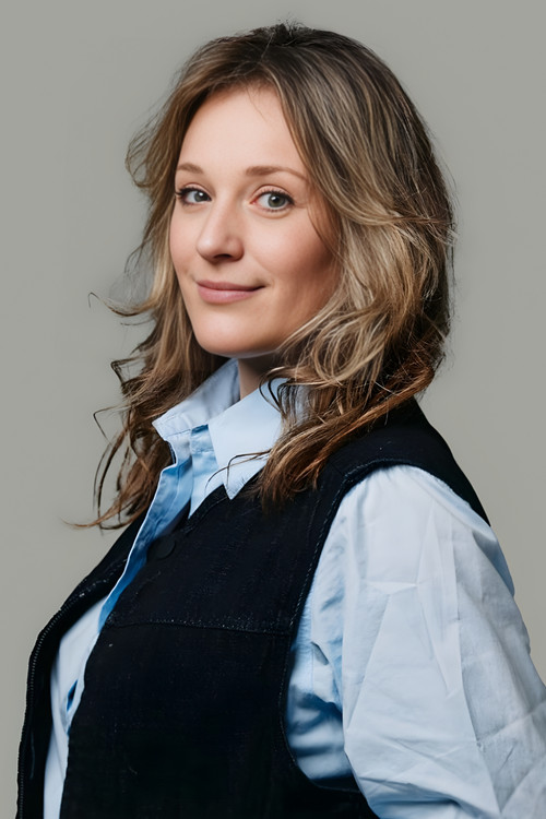 Манон Новак