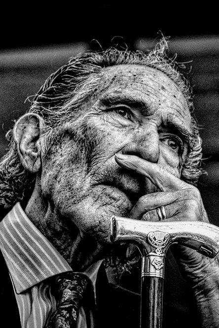  Антонио Гала