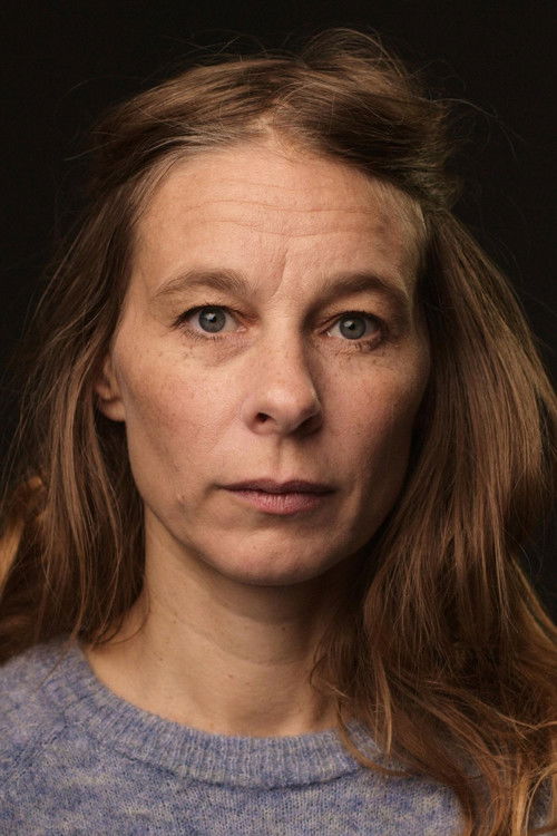 Jосефин Изиамо